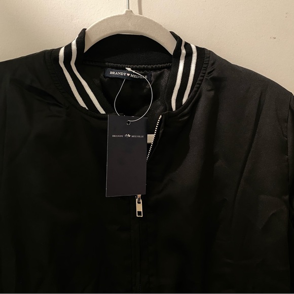 Silky Puffer Liz Brandy Melville jacket - Picture 7 of 9